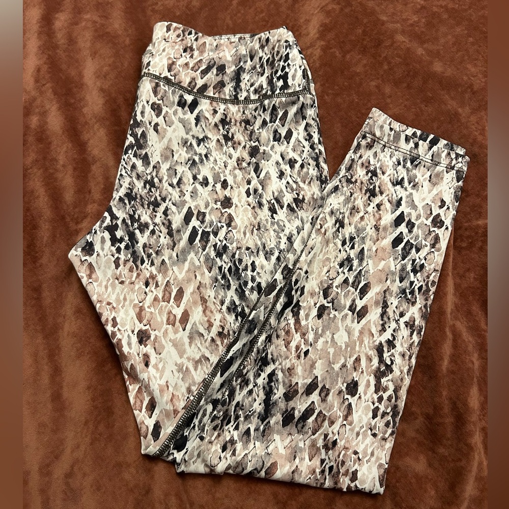 Apana Crop Leggings Size Small